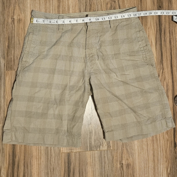 The North Face Tan Flat Front Shorts - Picture 5 of 11